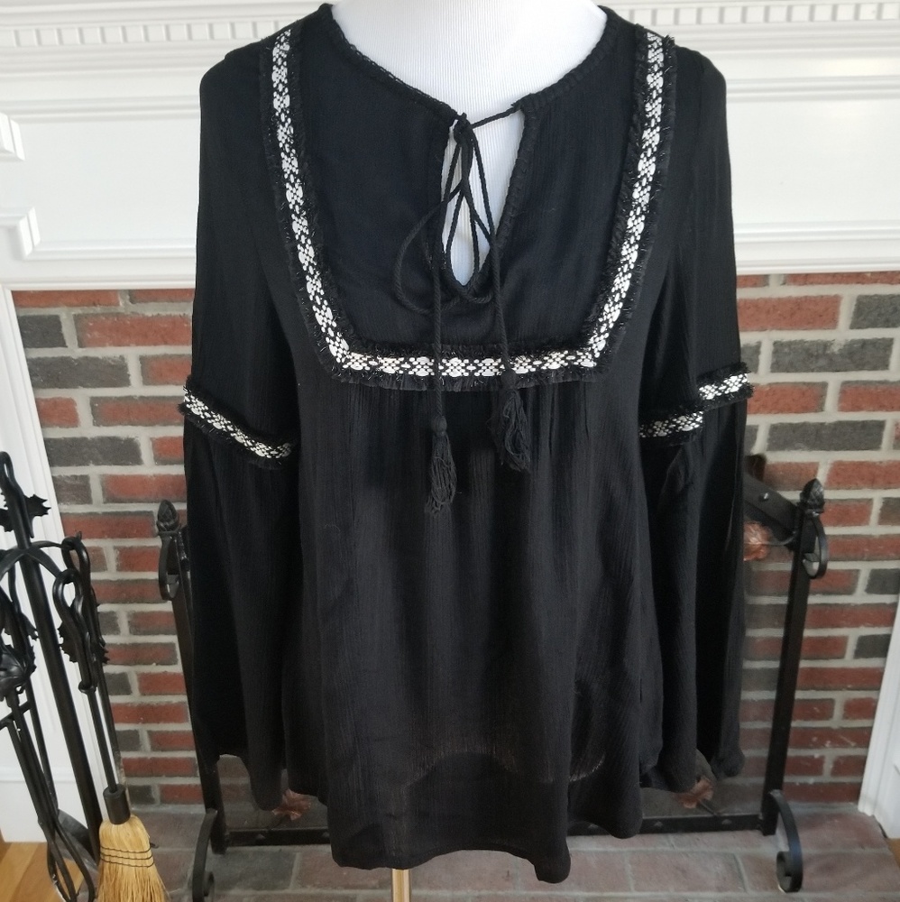 Buy2 Get 1 FREE!!⭐️ Black Bohemian Tassel Blouse